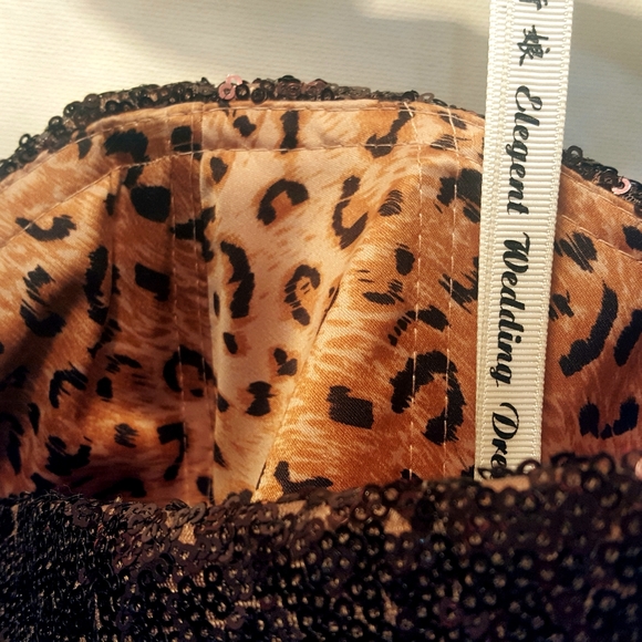 GORGEOUS Cotillion / Prom Dress - Picture 3 of 7